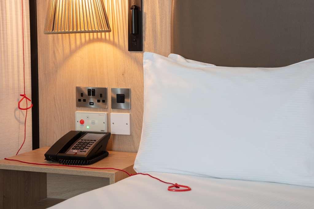 فندق Doubletree By Hilton London Elstree بورهاموود الغرفة الصورة