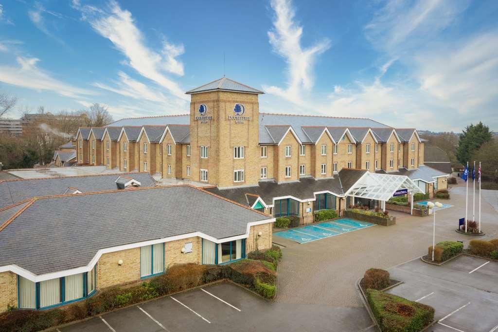 فندق Doubletree By Hilton London Elstree بورهاموود المظهر الخارجي الصورة