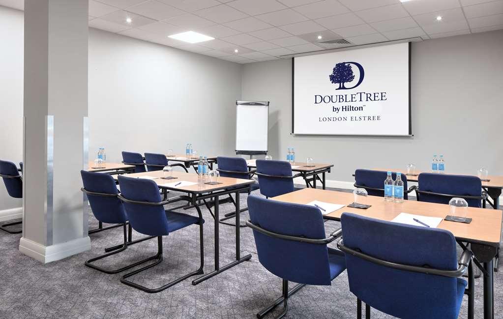 فندق Doubletree By Hilton London Elstree بورهاموود المرافق الصورة