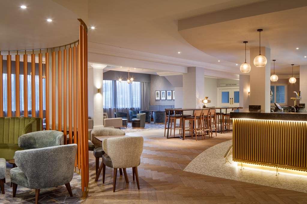 فندق Doubletree By Hilton London Elstree بورهاموود المطعم الصورة