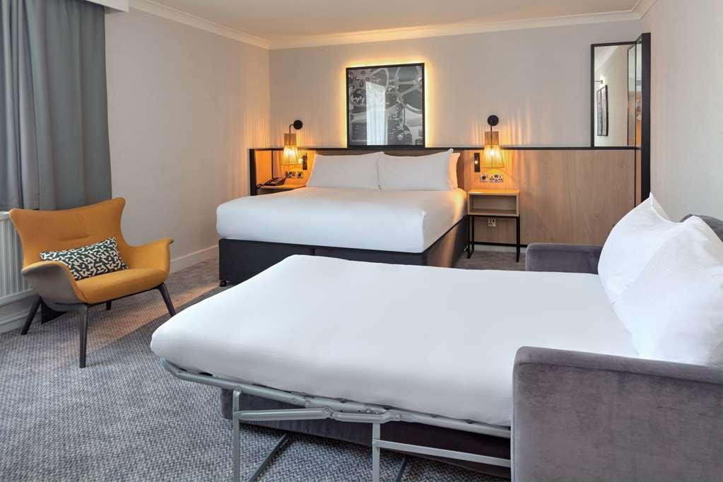 فندق Doubletree By Hilton London Elstree بورهاموود الغرفة الصورة