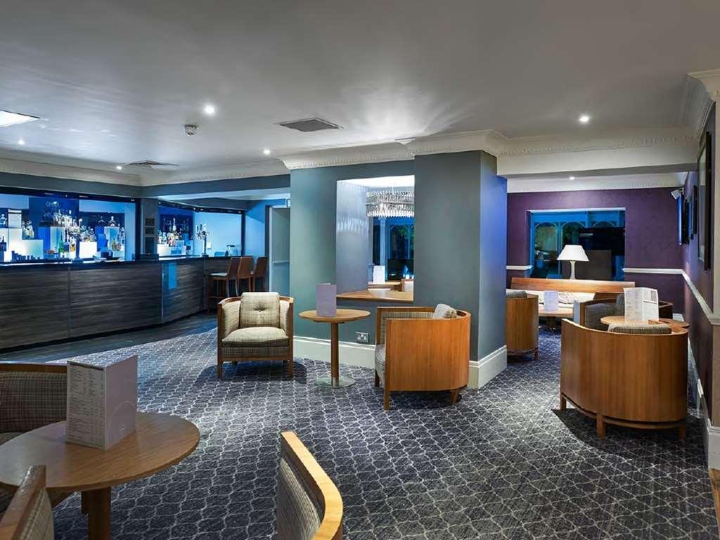 فندق Doubletree By Hilton London Elstree بورهاموود المطعم الصورة