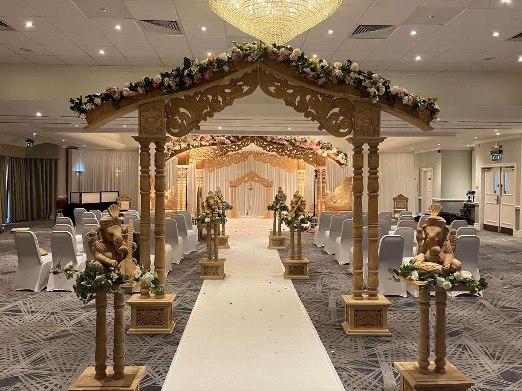 فندق Doubletree By Hilton London Elstree بورهاموود المرافق الصورة